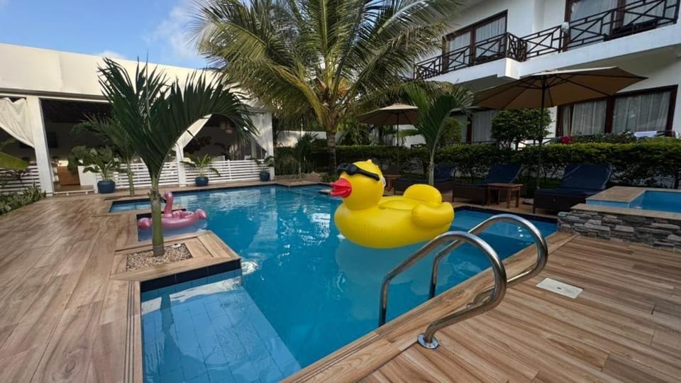 Swimming pool