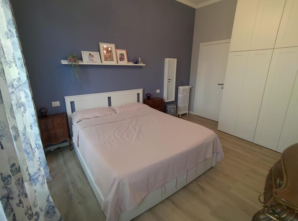 Bed, Photo of the whole room, Bedroom, wardrobe, air conditioner