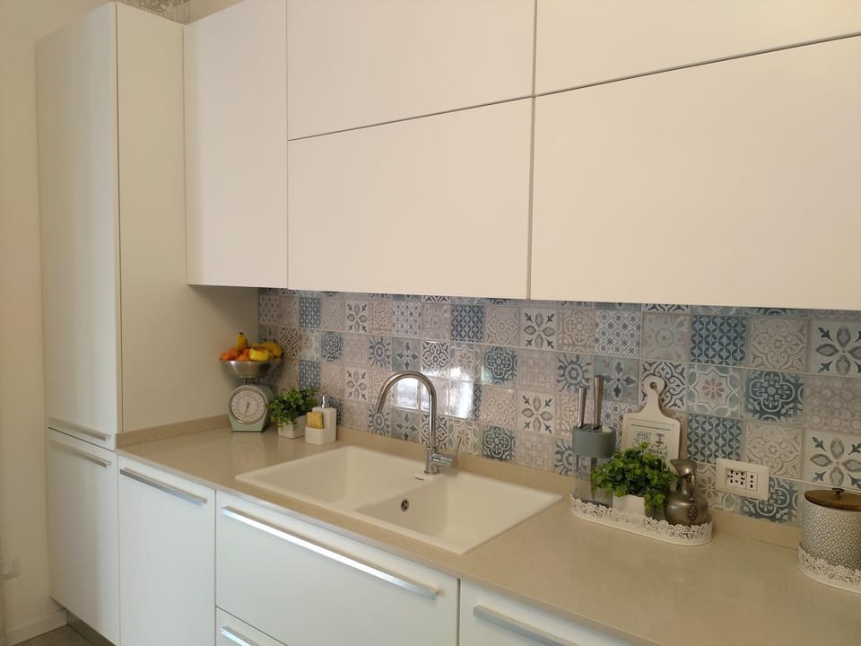 Kitchen or kitchenette, kitchen