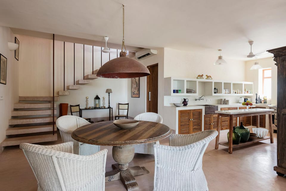 Seating area, Dining area, Breakfast
