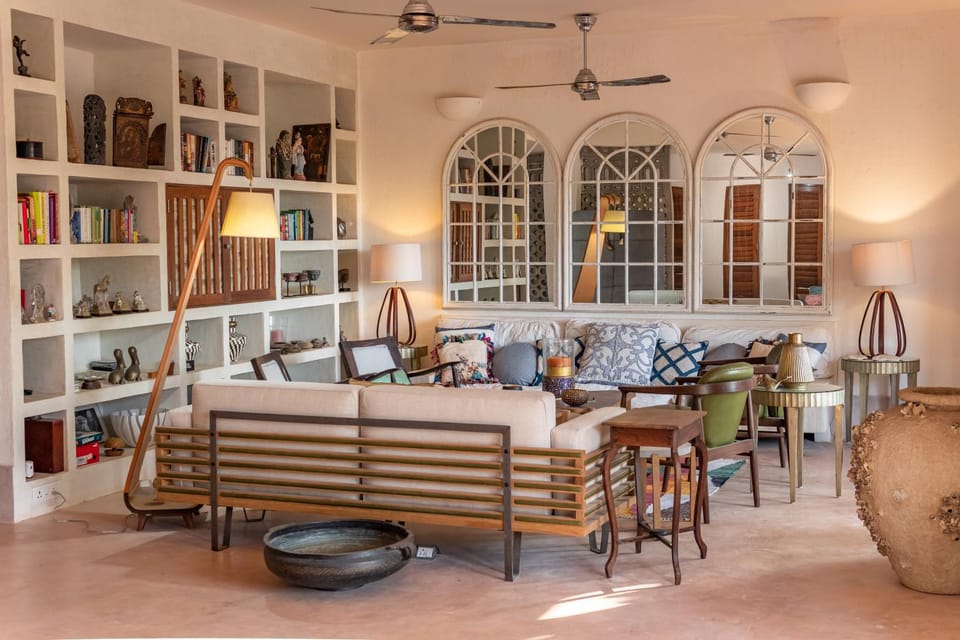 Library, Living room, Decorative detail, Decorative detail, Seating area, Area and facilities
