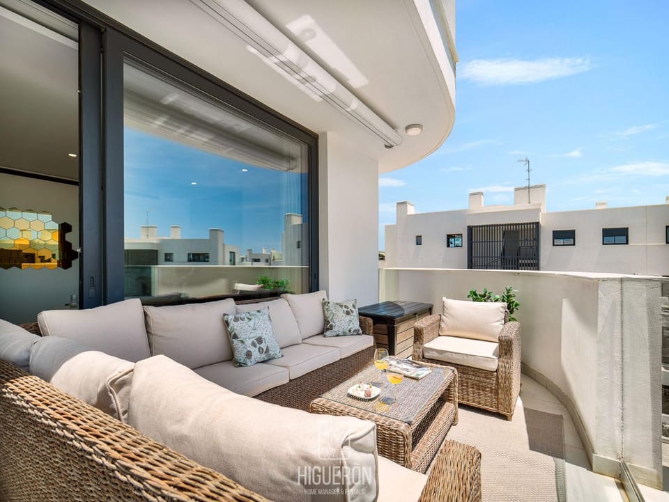 HigueronRentals Seashell Apartment in Costa del Sol