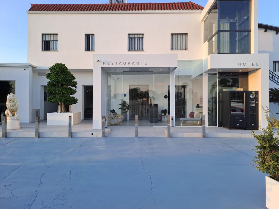 Property building, Facade/entrance