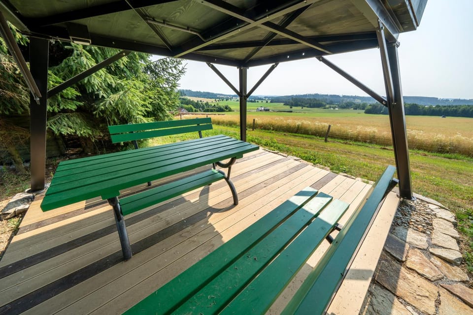 Obytný posed Šach Luxury tent in South Bohemian Region