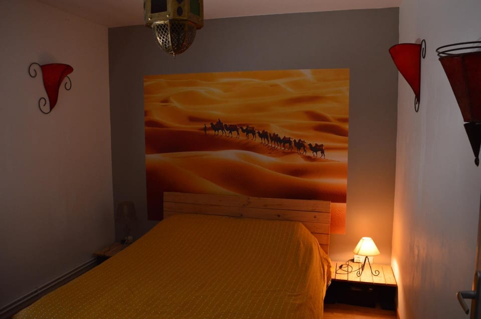 Bed, Photo of the whole room