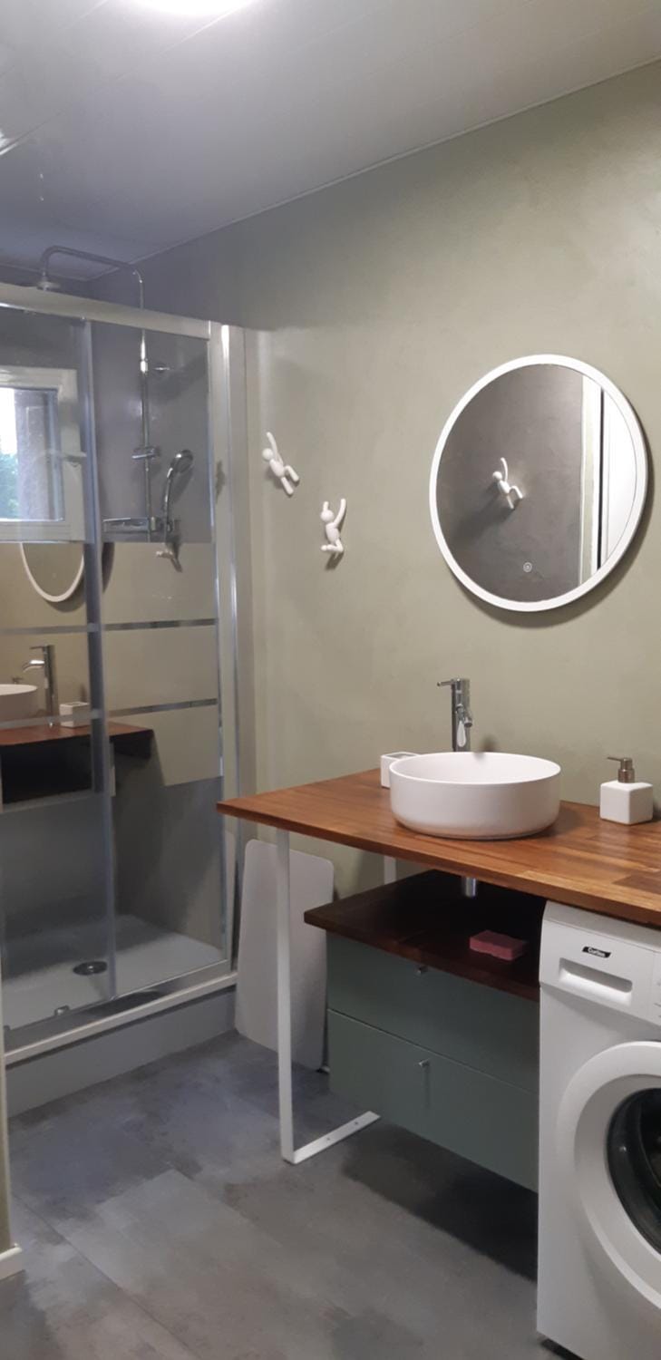 Shower, Bathroom, washing machine