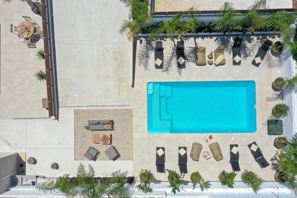 Bird's eye view, Swimming pool