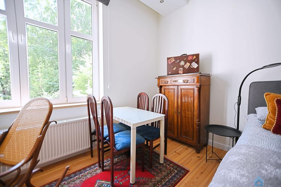 Living room, Photo of the whole room, Seating area, Dining area, hair dresser