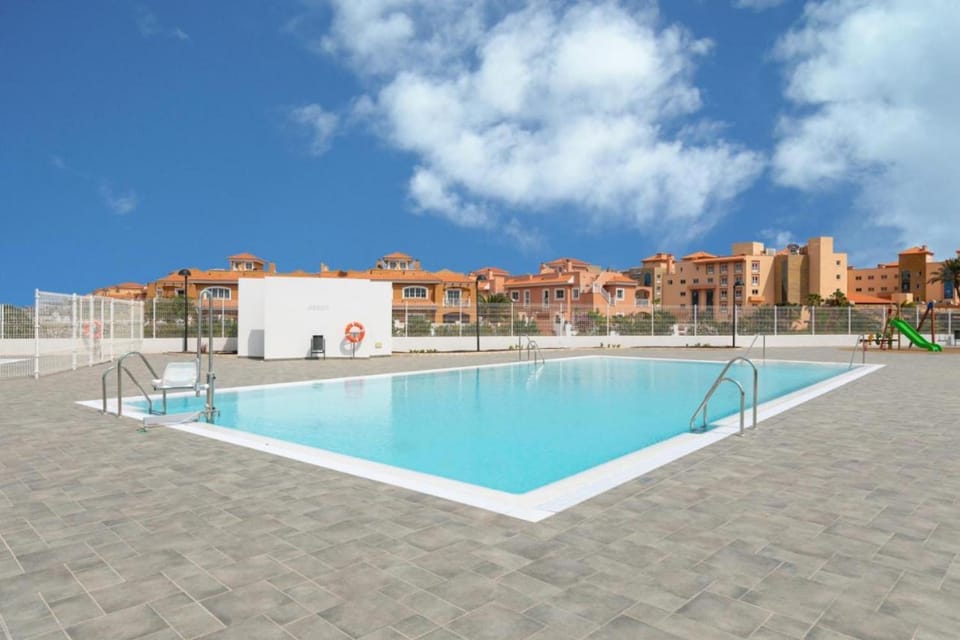 Day, Pool view, Swimming pool, Swimming pool, sunbed
