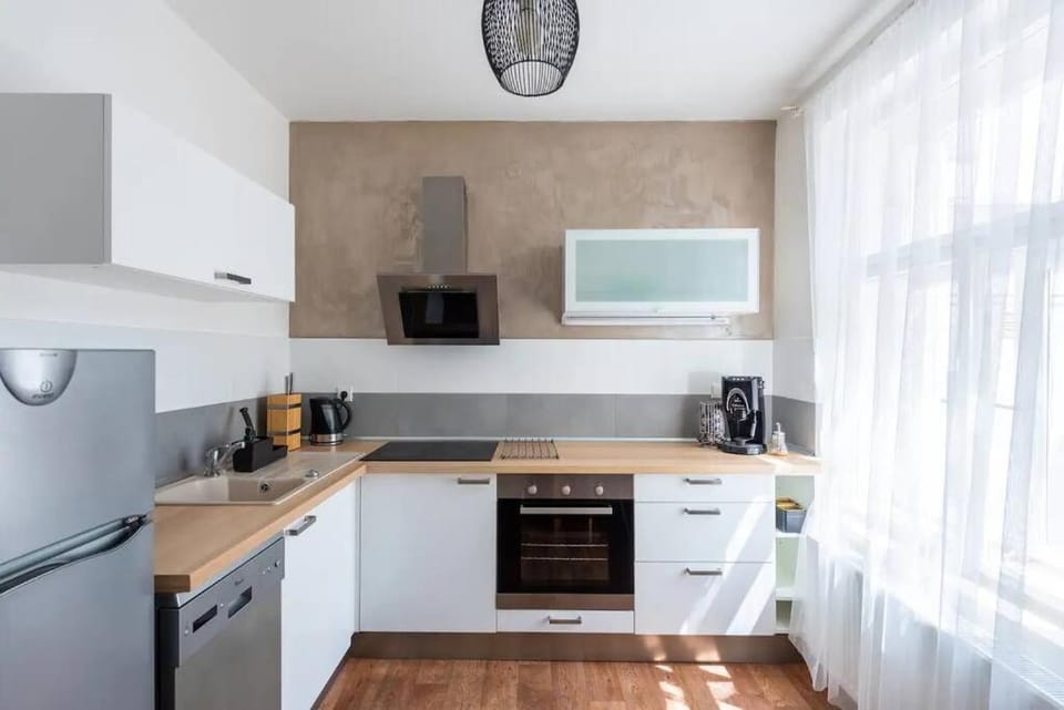 Coffee/tea facilities, Kitchen or kitchenette, dishwasher, pet friendly, stove