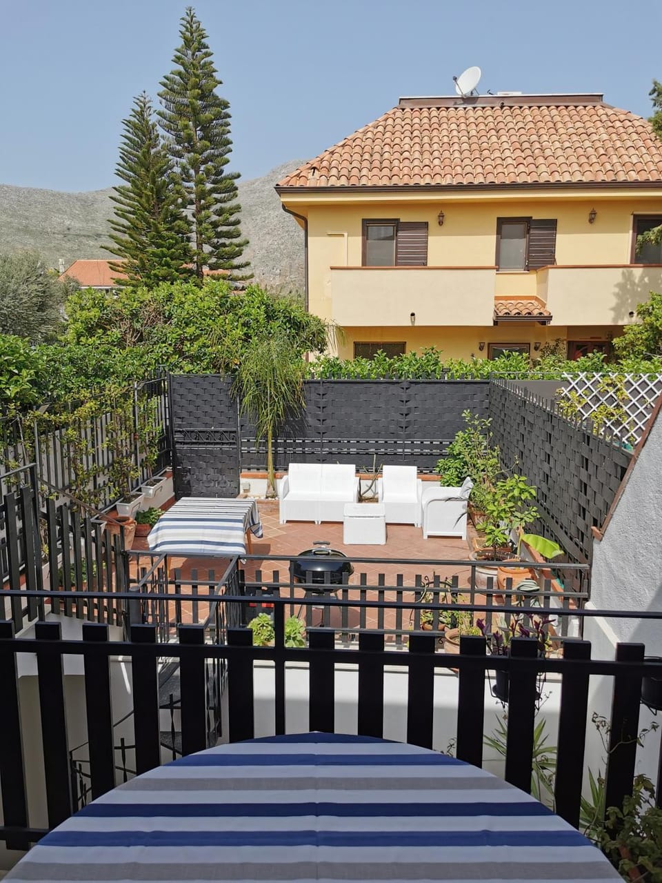Facade/entrance, Garden, Mountain view