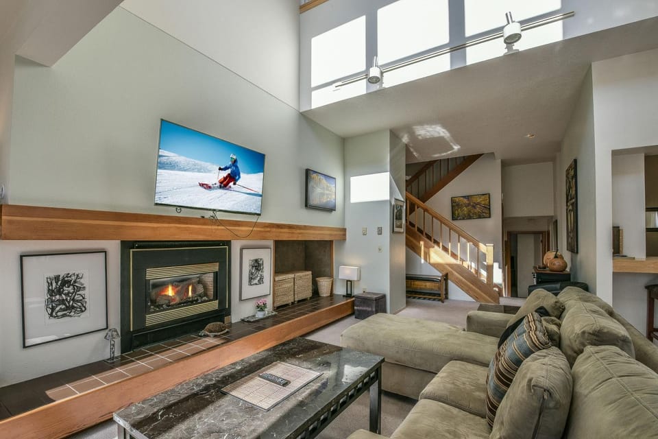 Quicksilver 1677 by SummitCove Lodging in Colorado House in Keystone