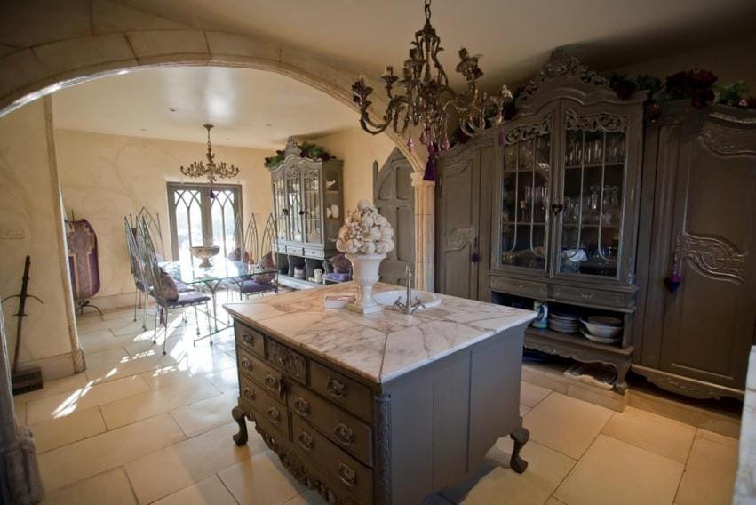 Kitchen or kitchenette