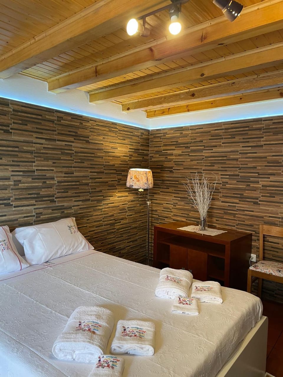 CASA DA QUELHA House in Viana do Castelo District, Portugal