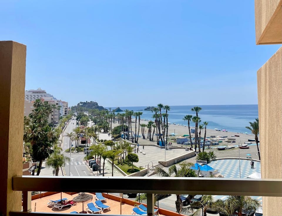 Apartahotel CHINASOL con Parking Apartment hotel in Costa Tropical