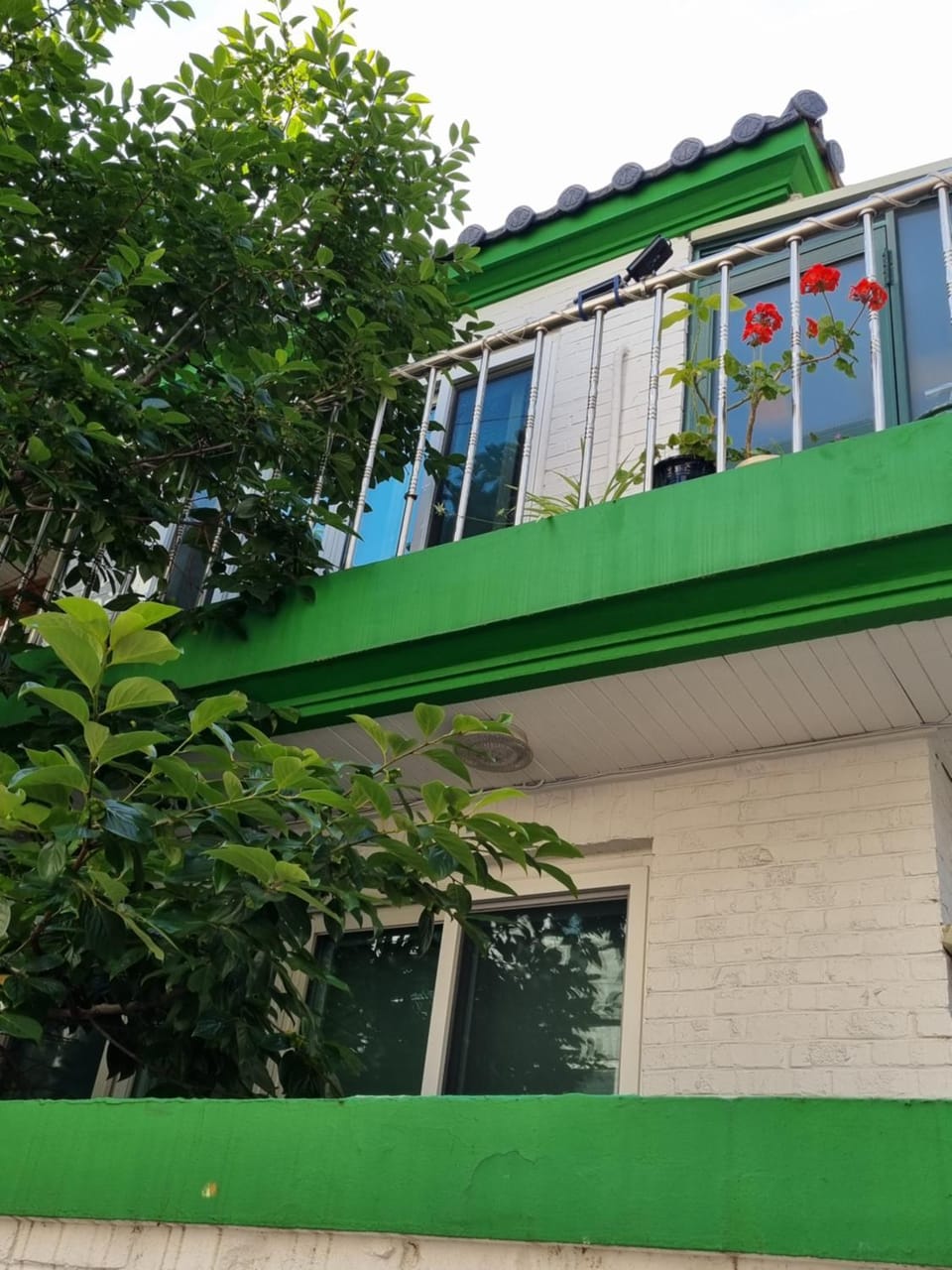 Hongdae Main Area-Luxury Single House with Terrace Perfect for a Big Family 5 Queen & 1 Super Single Beds, 3R, 2Bathroom Villa in Seoul