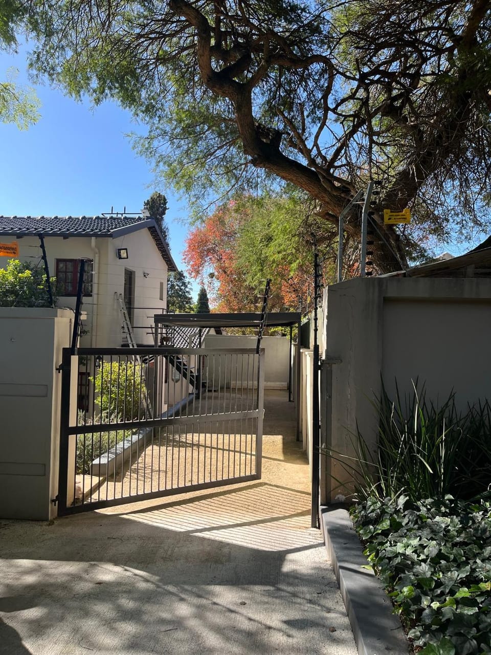 Property building, Facade/entrance