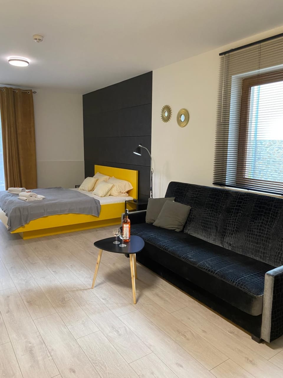 Apartament Yellow Garden Apartment in Lower Silesian Voivodeship
