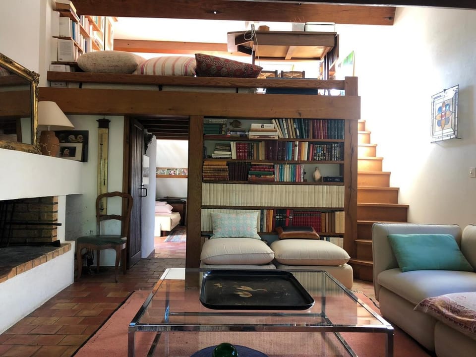 Property building, Living room