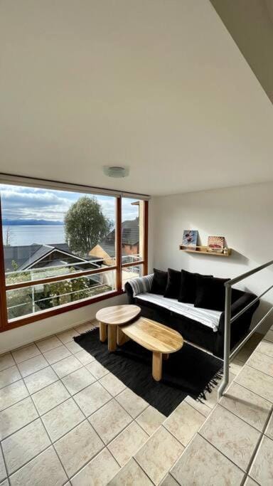 Communal lounge/ TV room, Natural landscape, TV and multimedia, View (from property/room), Living room, Seating area, Lake view, Lake view, Mountain view, Mountain view