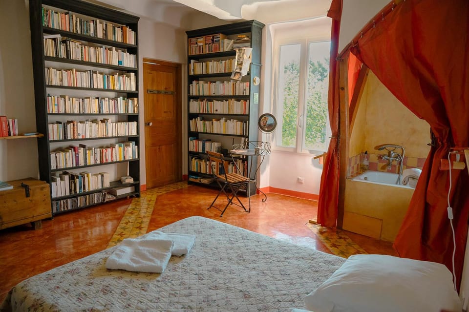 Bathroom, Photo of the whole room