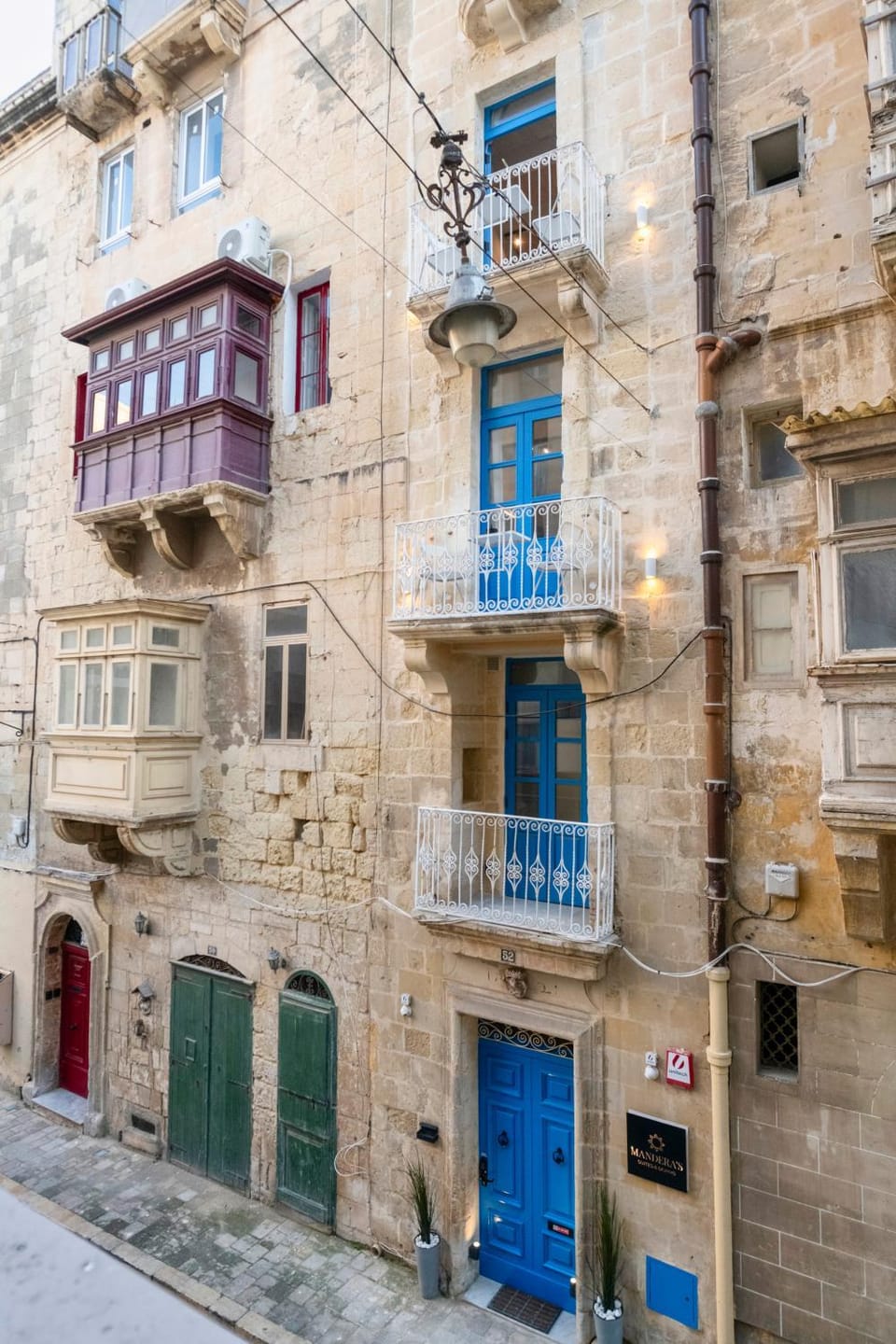 Facade/entrance, Day, City view, City view, Street view