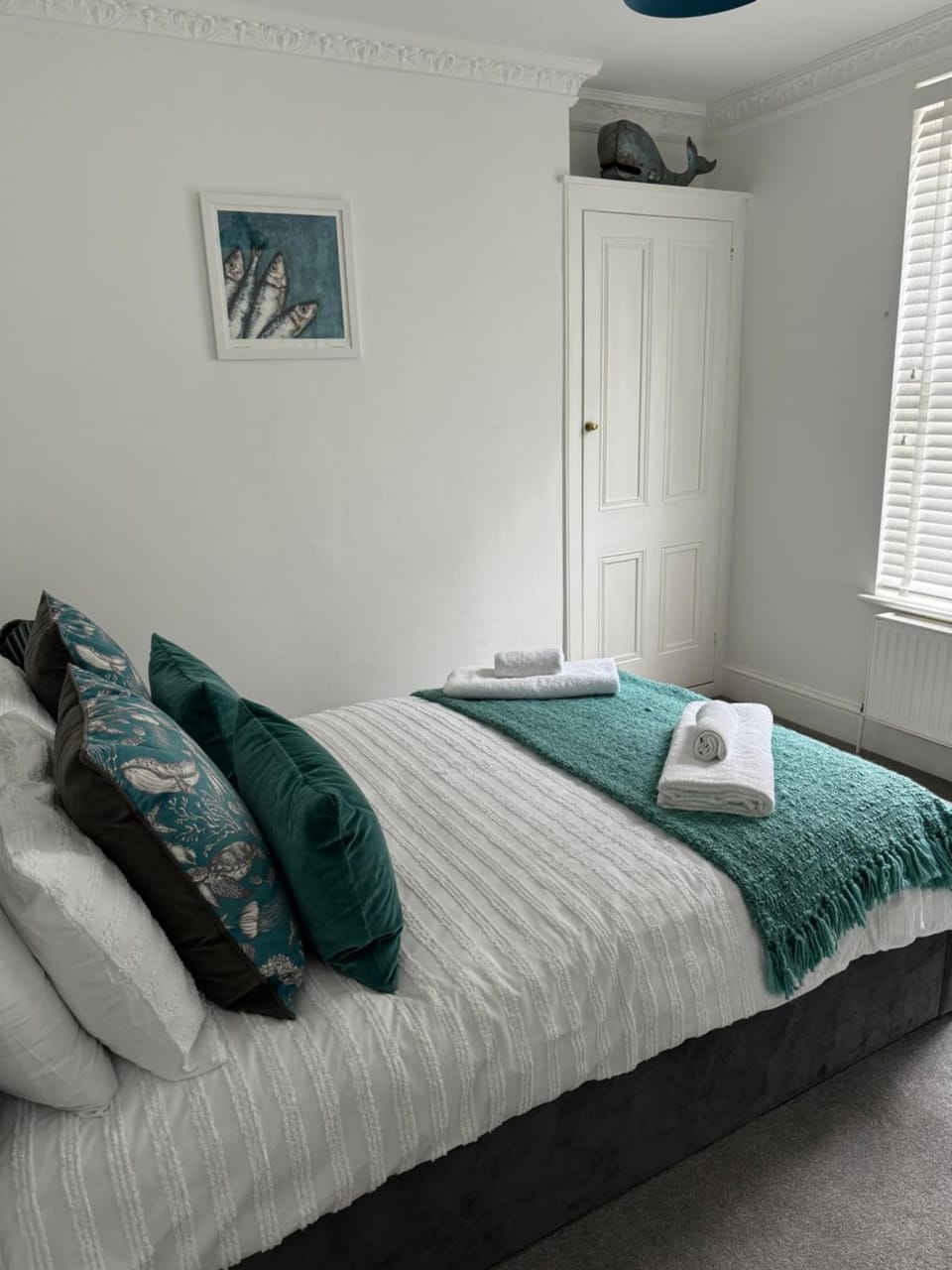 Contemporary 3-Bedroom Home with Stunning Views House in Looe