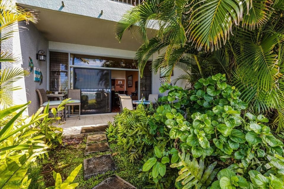 Hale Mahina A102 Apartment in Napili-Honokowai