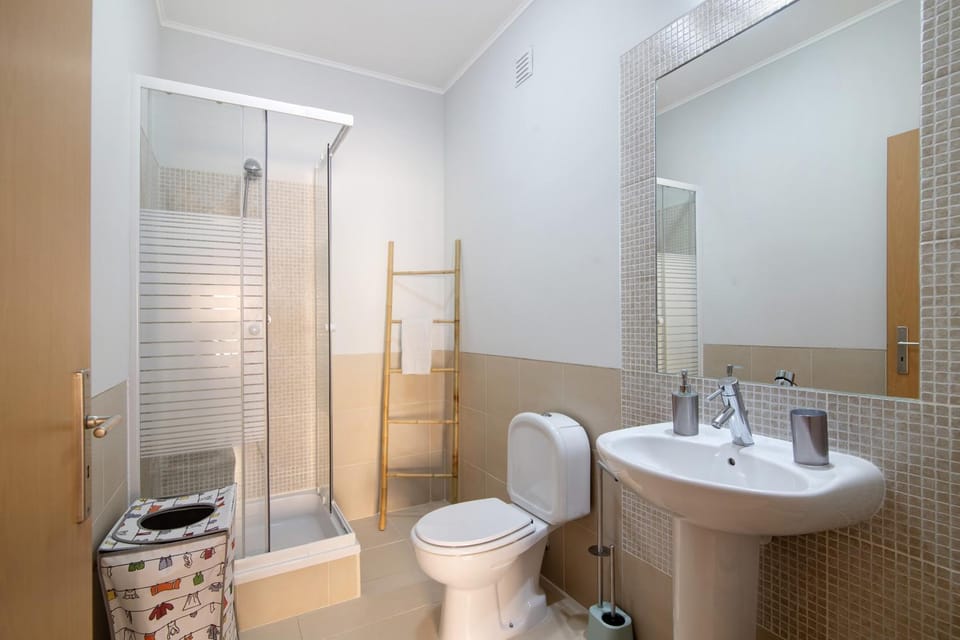 Bathroom, Living room