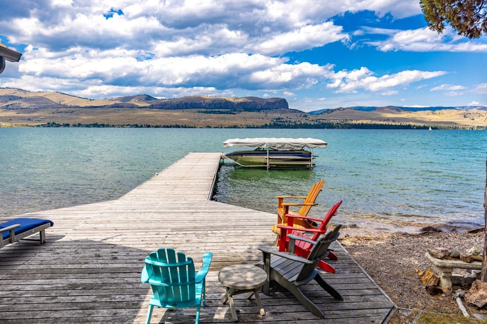 The Meadowlark Cabin Cabin in Flathead Lake