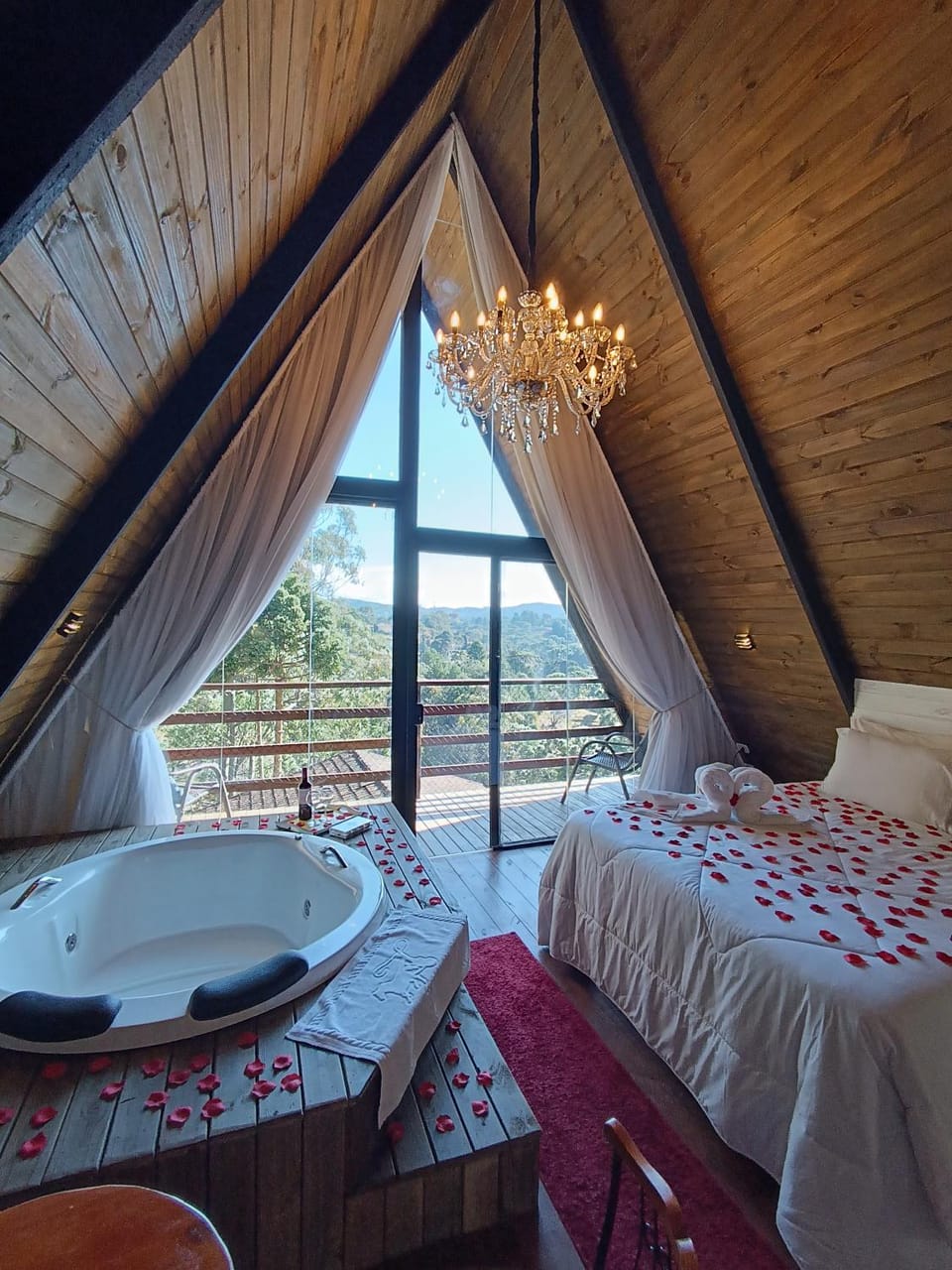Bed, View (from property/room), Photo of the whole room, Bedroom