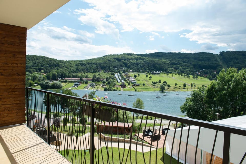 Balcony/Terrace, Garden view, Lake view