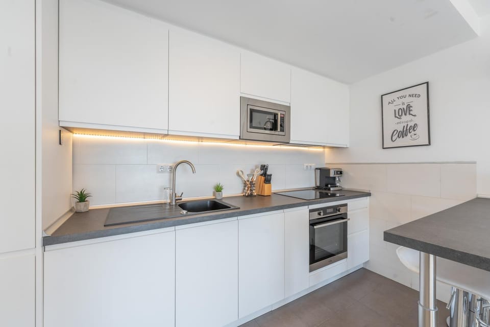 Kitchen or kitchenette, Living room