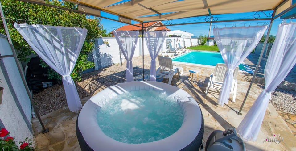 Hot Tub, Pool view, Swimming pool, sunbed