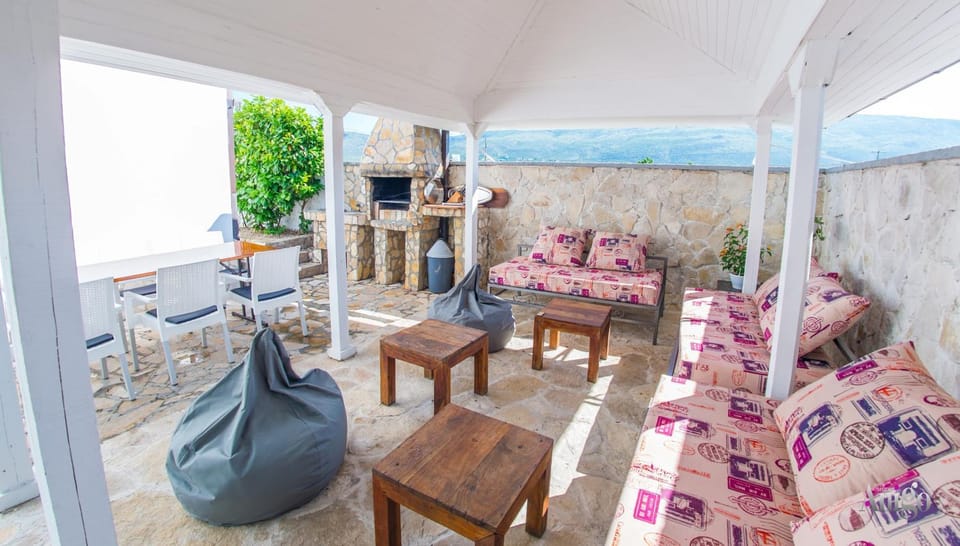 Patio, BBQ facilities, Seating area, Dining area