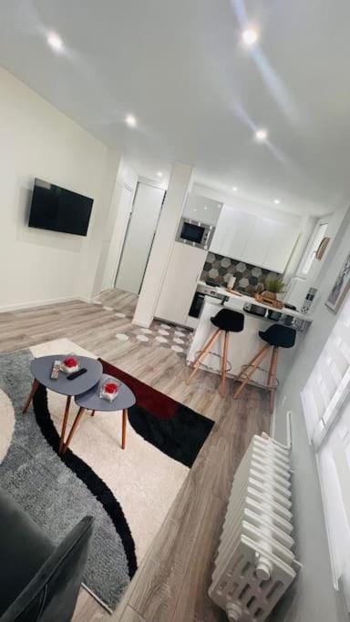 Studio cosy Buttes-Chaumont Apartment in Paris