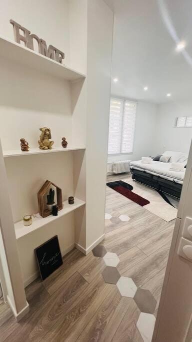 Studio cosy Buttes-Chaumont Apartment in Paris