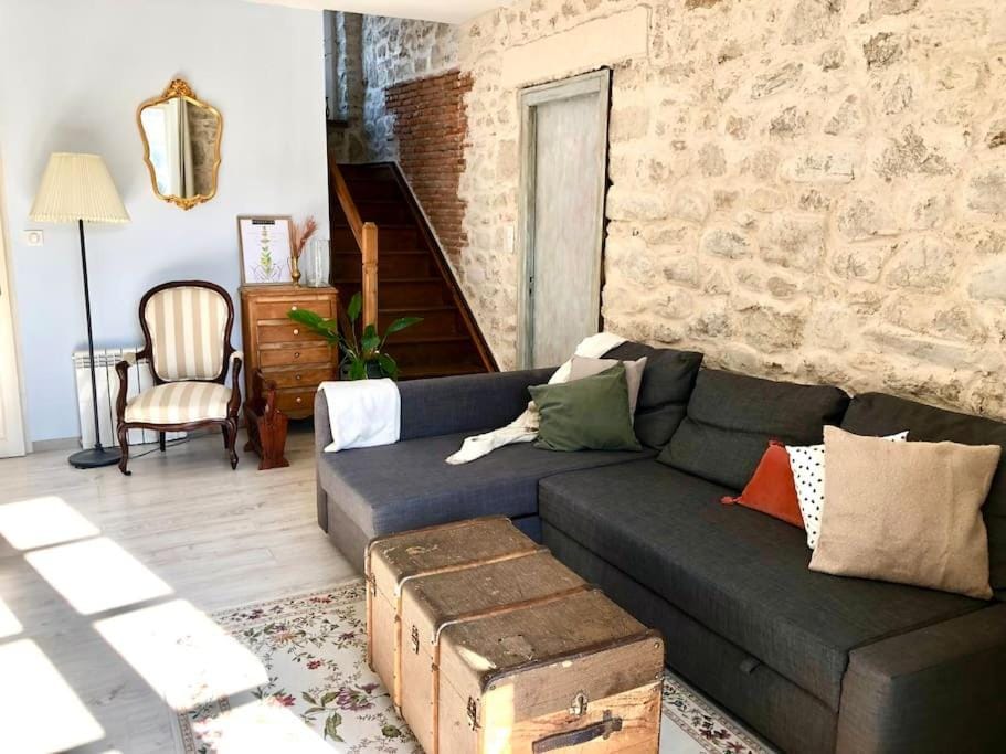 Cottage et jardin au calme pour soirées estivales House in Nouvelle-Aquitaine