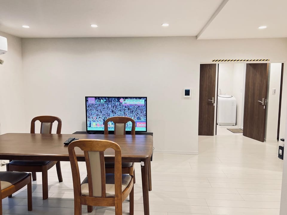 TV and multimedia, Living room, Dining area