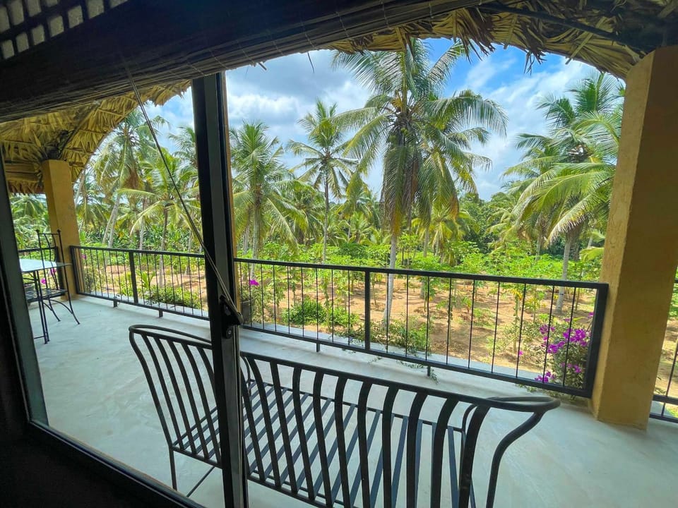 Patio, Spring, Day, Garden, View (from property/room), Balcony/Terrace, Garden view