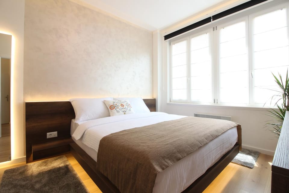 Bed, Bedroom