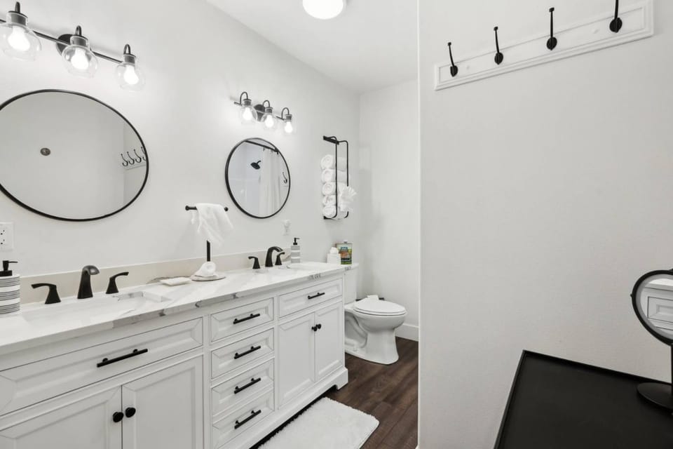 Daze Off Amity House in Willamette Valley