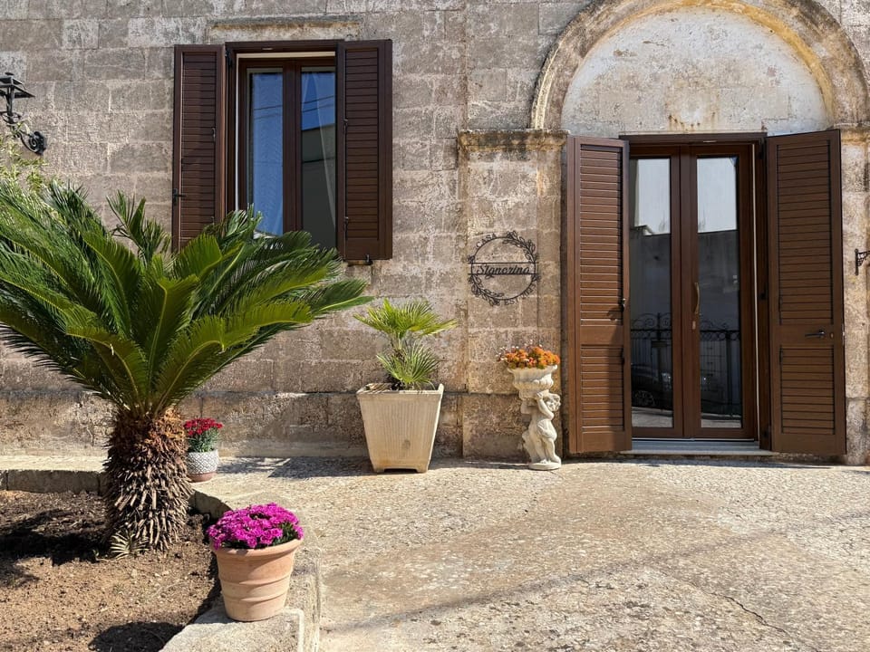 Patio, Day