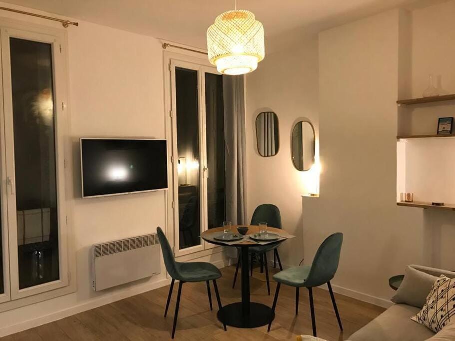 Appartement Vieux-Port/ 2 min du métro Estrangin Apartment in Marseille