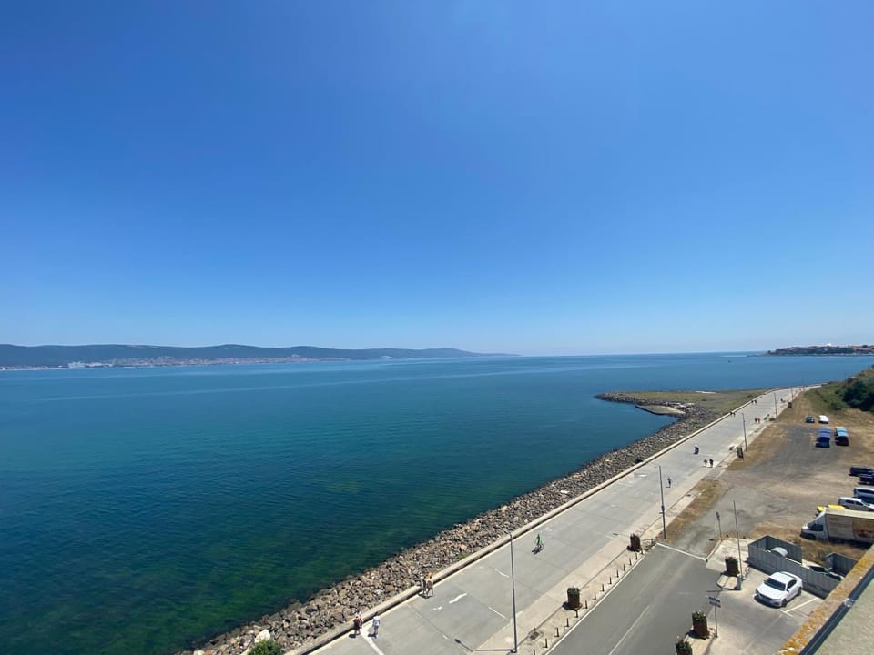 Day, Neighbourhood, Natural landscape, Bird's eye view, Beach, Sea view, Parking