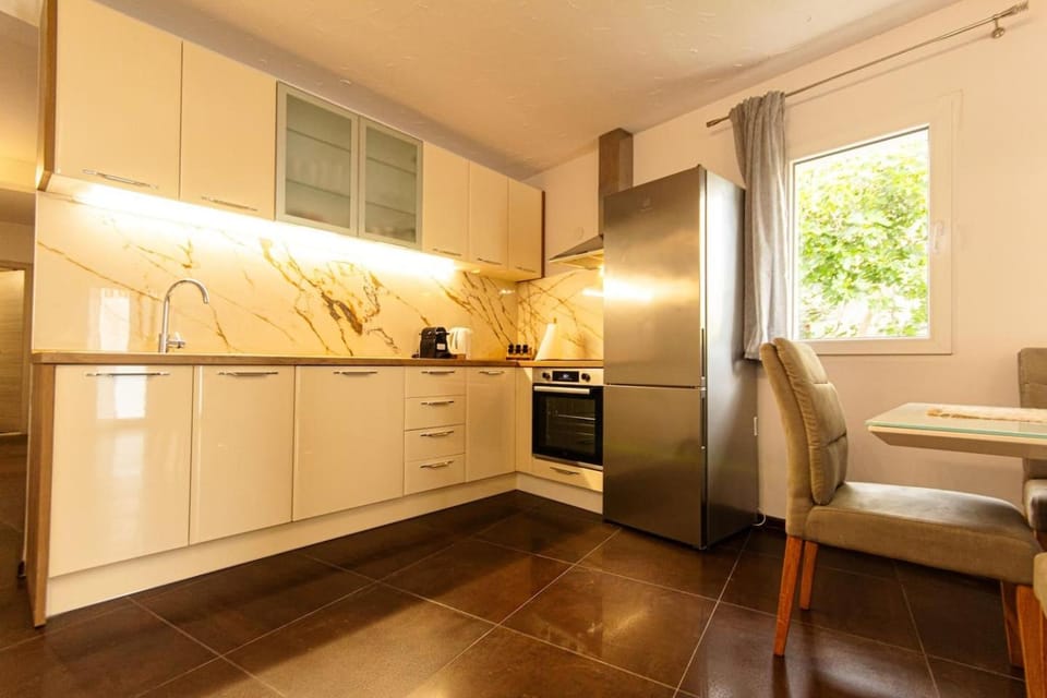 Comfortable 3 bedroom apartment Nancy Apartment in Split