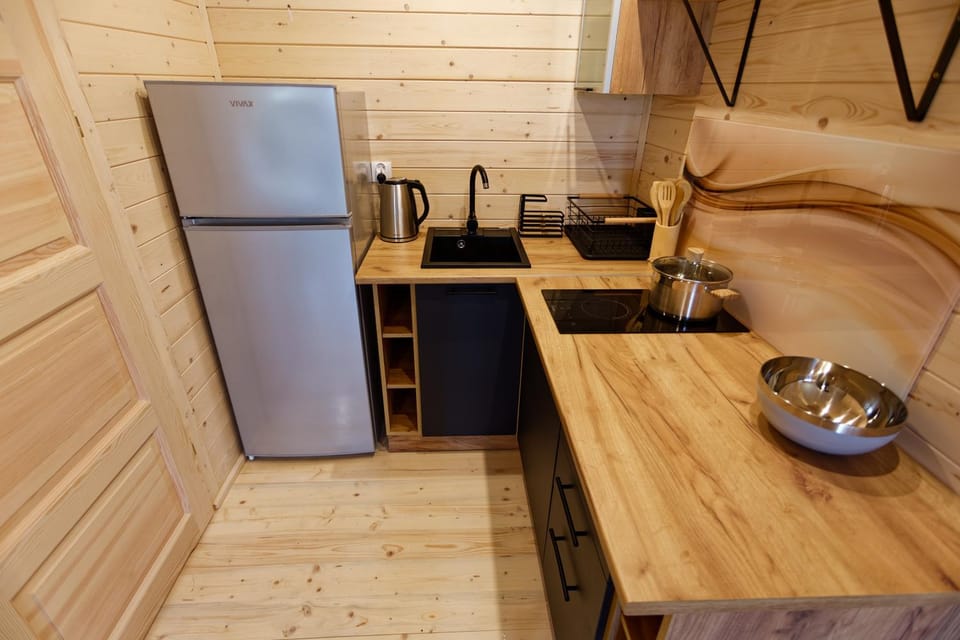 Coffee/tea facilities, Kitchen or kitchenette, pet friendly, stove
