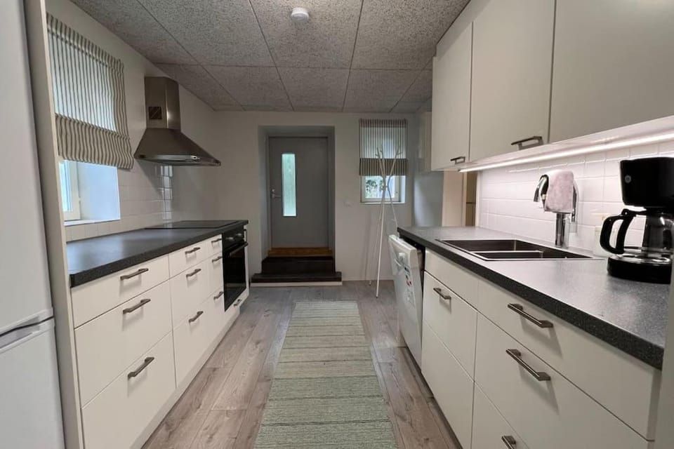 Coffee/tea facilities, Kitchen or kitchenette, dishwasher, pet friendly, stove