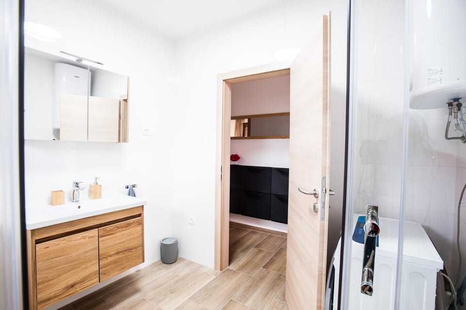 Shower, Bathroom, hair dryier, washing machine