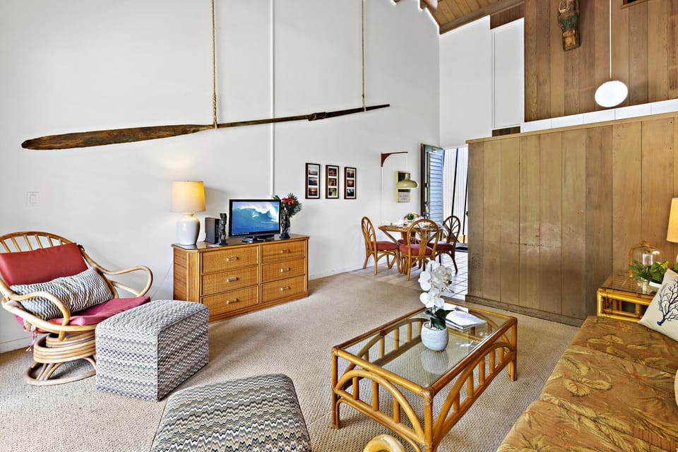 Hale Kai 204 Apartment in Napili-Honokowai